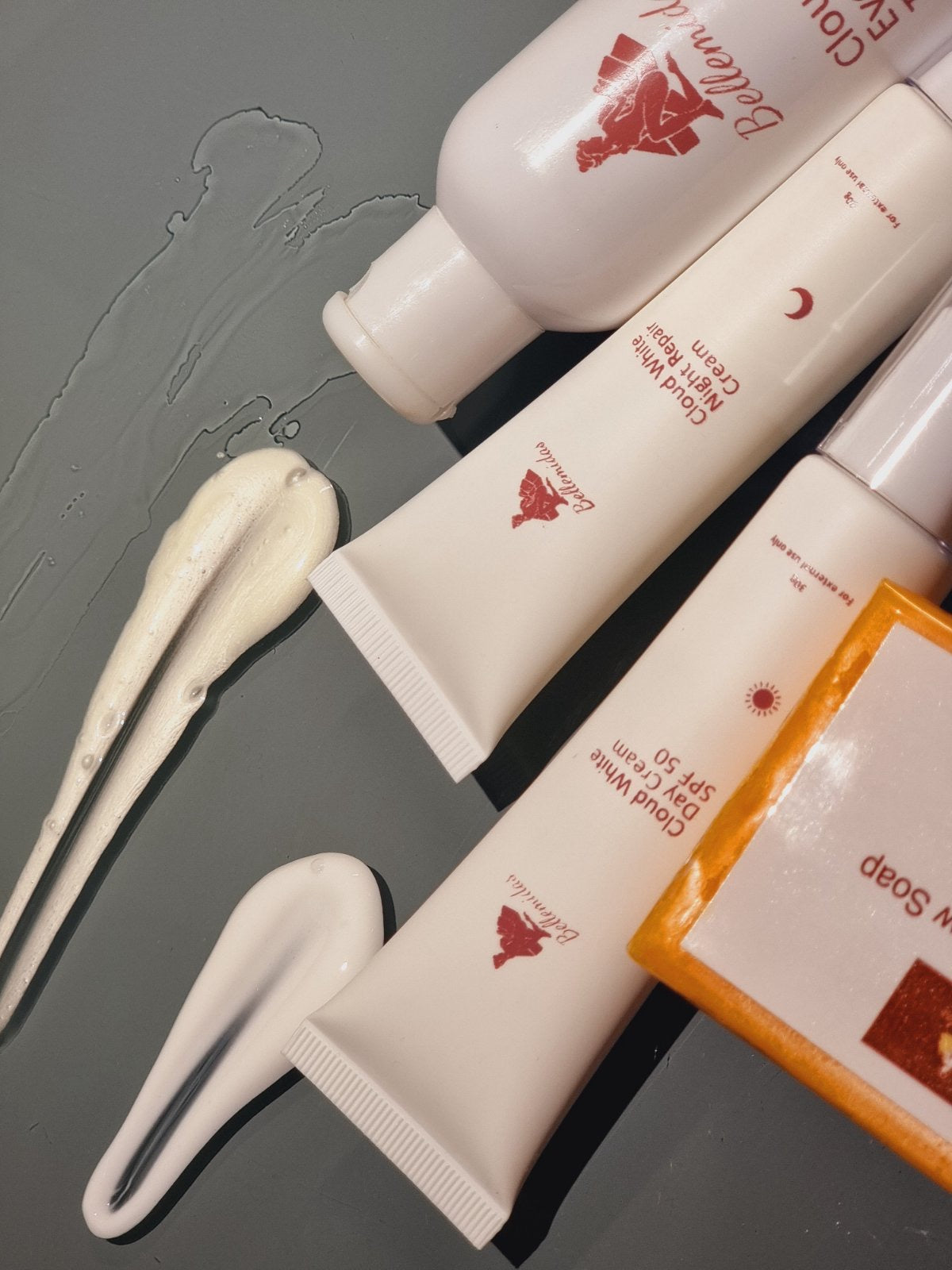 BELLEMIDAS CLOUD WHITE GLOW FACIAL SET - BRIGHTENING, ACNE PRONE SKIN AND ANTI-AGING